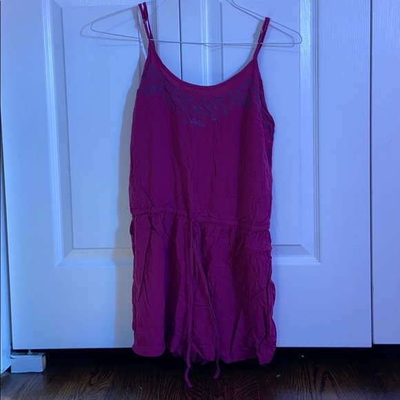 3/$15 Aeropostale Embroidered Romper - Picture 2 of 3